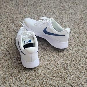 White Nike's